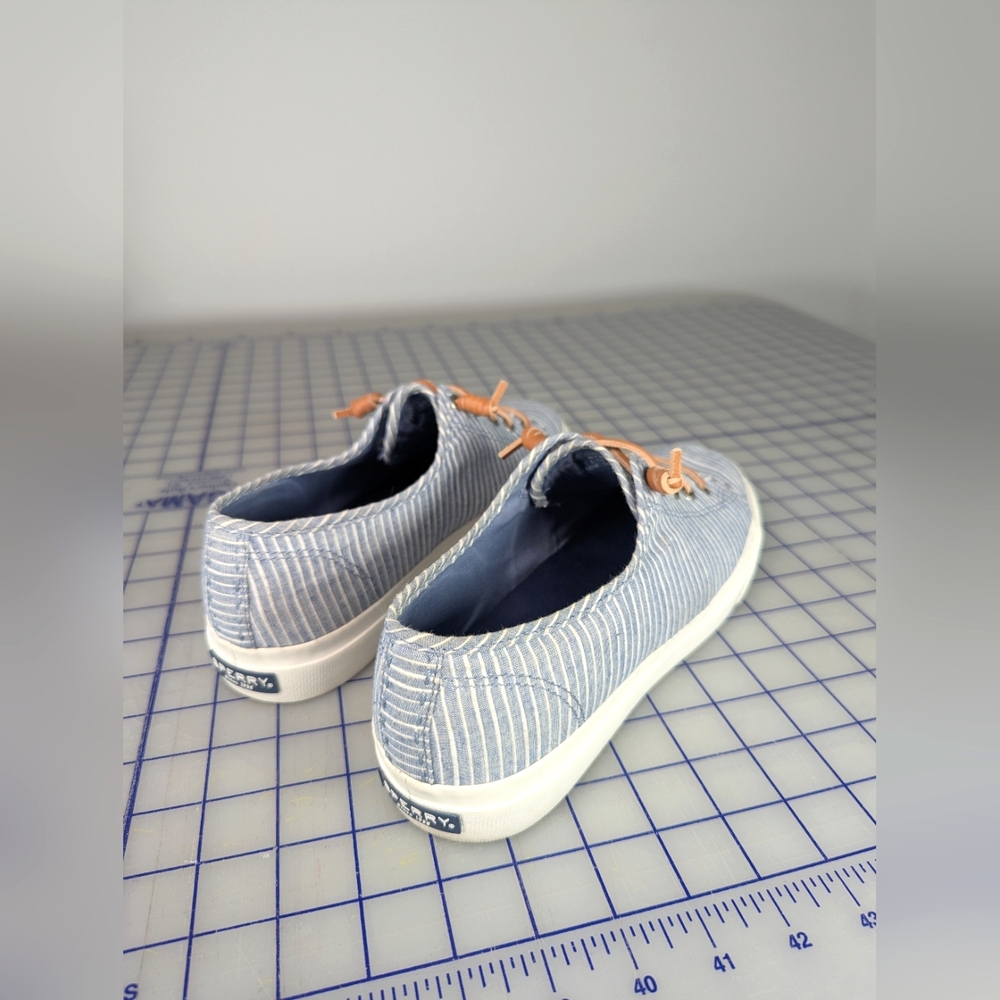 Sperry Striped Blue & White Sneakers – Women’s 9.5, Leather Laces - Picture 14 of 16